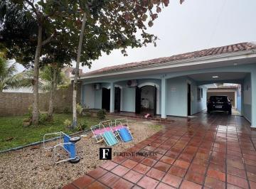 Casa · 150m² · 3 Quartos · 3 Vagas · Casa com 3 quartos na quadra do mar