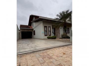 Casa · 151m² · 3 Quartos · 1 Vaga · Casa averbada no bairro Floresta