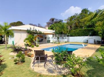 Foto 01 · Chácara em condomínio, com lago!
