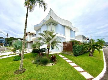 Casa · 211m² · 4 Quartos · 4 Vagas · Sobrado no condomínio Bougainvillee Residencial IV em Peruíbe