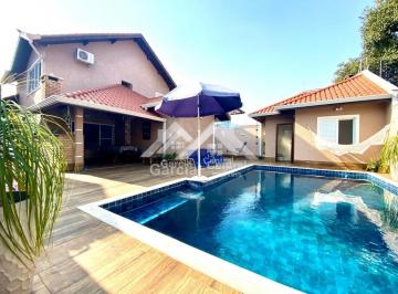 Casa · 221m² · 4 Quartos · 4 Vagas · Casa em Peruíbe, lado praia