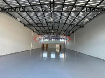 Este barracão novo oferece uma excelente oportunidade para quem busca um espaço · LOCAÇÃO | Galpão/Barracão, com 1 dormitórios em Zona 07, Maringá