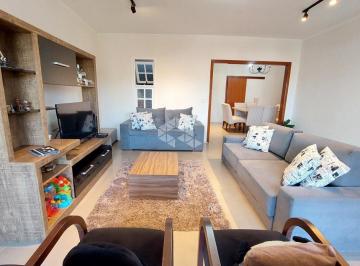 116423_iE293f4nI3A6_11642366f6ff5e48074.jpg · Casa 3 dormitórios com piscina no bairro Medianeira em Porto Alegre