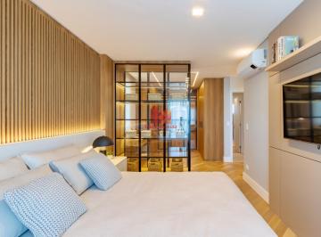 Apartamento · 216m² · 2 Quartos · 3 Vagas · Cobertura à venda no Cabral!