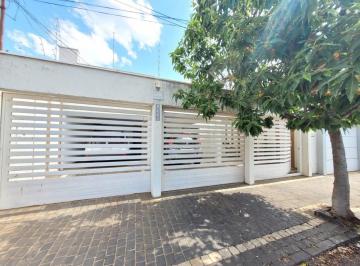 c87da73007a7465f9b227f252e194319.jpeg · Casa para Venda em Uberlândia/MG - 3 Dorm. 197 m2 Área Útil