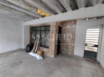 Casa · 140m² · 2 Quartos · 1 Vaga · Casa a venda na região da Vila Inglesa com 2 Quartos,  2 banheiros e 1 vaga