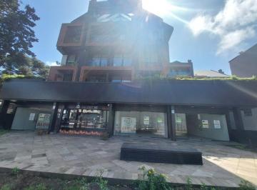 586637_iIx18x6U86i9Nv34rK57_58663766f835f46ce89.jpg · Loja no centro de Canela