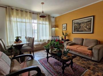 Casa · 155m² · 3 Quartos · 3 Vagas · Sobrado com ambientes amplos e arejados.