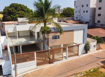 Casa · 600m² · 5 Quartos · 3 Vagas · Condomínio Fechado  Nova  Piscina  IAPI  Guará  4 Suítes