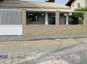 e0286e1374b46a053db5e601d9da3161fe38adae · Casa com piscina, 4 dormitórios à venda, 180 m² por R$ 850.000 - Centro - Navegantes/SC