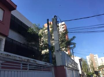 Comercial , São Paulo · A 800 metros do metro e av Braz leme predio comercial com 695 de area construida