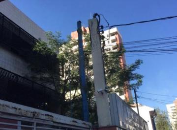 Comercial , São Paulo · A 800 metros do metro e av Braz leme predio comercial com 695 de area construida