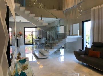 Casa · 220m² · 3 Quartos · 4 Vagas · Casa 3 dormitórios 220m²