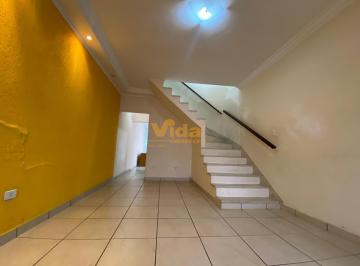 Casa · 210m² · 3 Quartos · 3 Vagas · Sobrado em Jardim das Flores - Osasco, SP