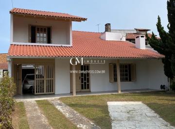 Casa · 315m² · 4 Quartos · 2 Vagas · Casa com 4 dormitórios a venda no centro de Torres/RS