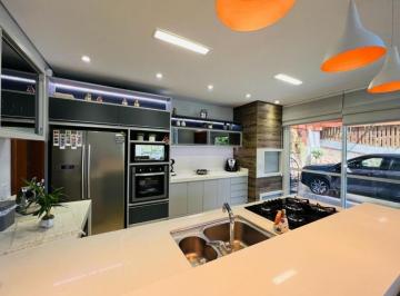 557765_i66485rf1s8n2BG5F48f_55776566f6fab4d94c2.jpg · Casa à Venda 290m2 | Mobiliada | 3 Quartos - 2 Suítes | 2 vagas | Pedra Branca - Palhoça/SC