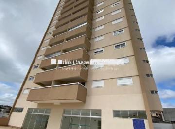 Apartamento · 178m² · 3 Quartos · 2 Vagas · Amplo Apartamento no centro de Piedade