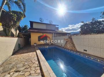 Casa · 216m² · 5 Quartos · 2 Vagas · Casa em Rua Doutor Hugo Santos Silva - Maitinga - Bertioga/SP