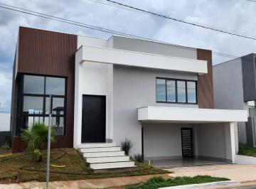 Casa · 213m² · 3 Quartos · 4 Vagas · Casa à Venda no Condomínio Primor das Torres – Próximo à Av. das Torres