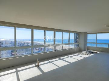 Apartamento · 248m² · 4 Quartos · 3 Vagas · Exclusividade no Ed Blue Diamond - 4 suítes com vista mar em Torres/RS