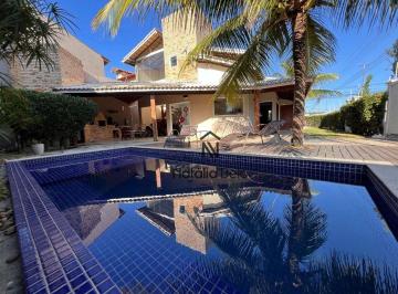 cc7a9b1b4e71327e0eddbc8603fff111dc97e481 · Casa linear com piscina em localização privilegiada no Centro