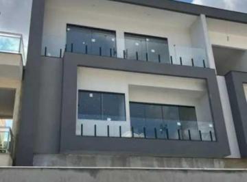 Casa · 231m² · 3 Quartos · 3 Vagas · Casa de 3 quartos na Taquara