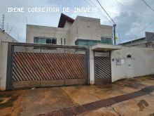 202410011745068251.jpg · Sobrado para Venda em Campo Grande, Monte Castelo, 3 dormitórios, 1 suíte, 1 banheiro, 3 vagas