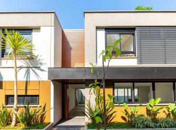 Casa · 472m² · 4 Quartos · 4 Vagas · Condominio Residencial - Alto da Boa Vista