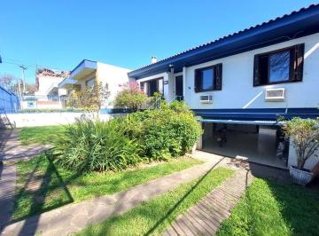 Casa · 210m² · 3 Quartos · 4 Vagas · Casa com 3 dormitórios para locação no bairro Cristal zona sul de Porto Alegre/R