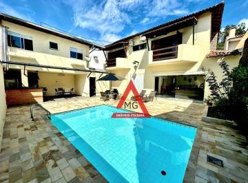 2bb2498d20f174aaf7ede3575a63b660fad60d85 · CASA ESPETACULAR com 6 quartos, sendo 2 suítes, área gourmet com piscina, no coração da cidade na ru