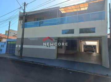 Casa · 300m² · 4 Quartos · 5 Vagas · Sobrado em  Rua Primeiro de Maio - Jardim Dom Henrique - Botucatu/SP