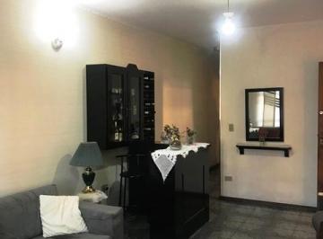aa5b8b5f-15ba-4767-8633-2c4f0aeb22ae-IMOBILIARIA_NEWTON_ALVAREZ_SOBRADO_VILA_MARIANA_107807.JPG · SHOPPING/METRO, HOSPITAL SANTA CRUZ, COLÉGIOS ARQUIDIOCESANO, COMÉRCIOS.