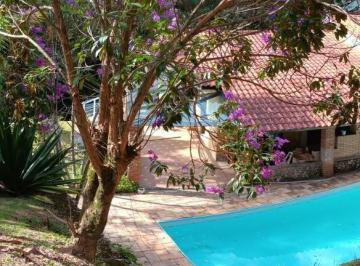 Foto 02 · Casa à venda em Caieiras-SP: 4 quartos, 3 suítes, 2 salas, 5 banheiros, 4 vagas e 249,56 m² no Alpes