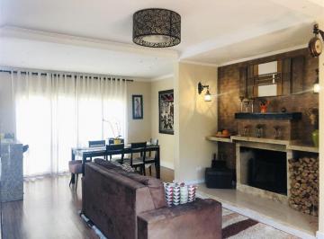 Casa de 3 quartos, São Paulo · Sobrado em condomínio fechado, Jardim Peri, com 3 quartos, 1 suíte e 4 vagas.