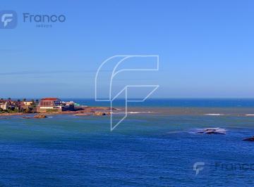 Foto 01 · Alto padrão com 4 quartos, sol da manhã, de frente para o mar na Praia de Peracanga - Guarapari1