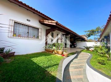 Casa · 112m² · 3 Quartos · 2 Vagas · Casa pé na areia em Peruíbe