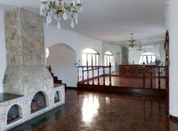 Casa · 442m² · 3 Quartos · 6 Vagas · Sobrado com Piscina à venda no Bosque da Saúde - 3 quartos e 6 vagas de garagem