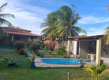 Casa · 195m² · 3 Quartos · 6 Vagas · CASA DE PRAIA À VENDA 3 quartos, piscina, com amplo terreno, localizada próximo a 3 praias deslumbra