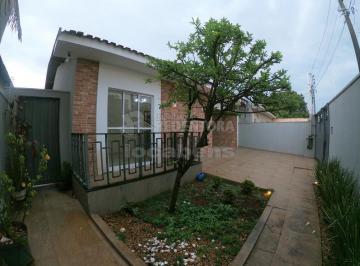 Casa · 250m² · 3 Quartos · 2 Vagas · Casa com 03 dormitórios, 02 vagas de garagem no bairro Jardim Maria Cândida.