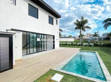 Casa · 533m² · 4 Quartos · 2 Vagas · Sobrado em Condominio