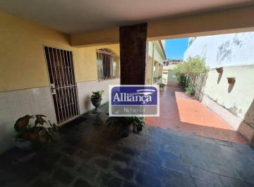 c24a1605805fe8cc1e391df7ac7ecf3d6eb3ba0c · Casarão duplex com 6 dormitórios, 1 suíte, quintal, churrasqueira coberta e 4 vagas de garagem à ven