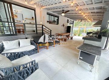 Casa · 220m² · 3 Quartos · 2 Vagas · Casa de condomínio em Juquehy para locação temporada.