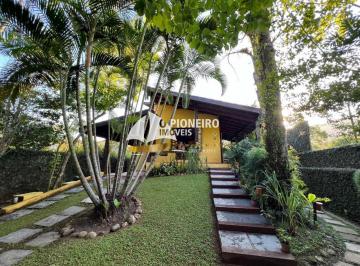 Casa · 300m² · 5 Quartos · 6 Vagas · Casa fora de condomínio à venda na Barra do Sahy!