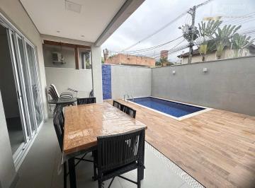 Casa · 160m² · 3 Quartos · 2 Vagas · Casa à venda em Juquehy, em condomínio, a 500 m da praia.