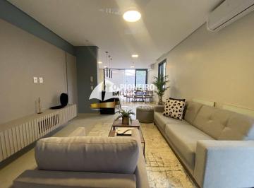Casa · 230m² · 5 Quartos · 2 Vagas · Casa em condomínio à venda e locação, com segurança e conforto.