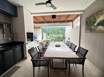 Casa · 230m² · 4 Quartos · 2 Vagas · Casa para temporada em Juquehy, a 150m da praia!