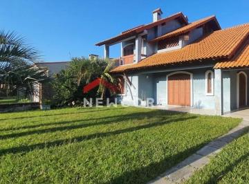 Casa · 250m² · 5 Quartos · 2 Vagas · Casa em  Rua Rolante - Centro - Imbé/RS
