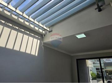 Comercial · 266m² · 5 Quartos · 4 Vagas · RE/MAX ALUGA Casa Comercial em Vinhedo: 266m² no Centro da cidade