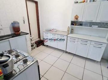 Casa · 450m² · 4 Quartos · 2 Vagas · CASA A VENDA DE ÓTIMA LOCALIZAÇÃO NO BOM RETIRO EM IPATINGA - MG!
