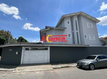 Casa · 230m² · 3 Quartos · 2 Vagas · SOBRADO COM 3 BANHEIROS 2 SUITES NO PARQUE RENATO MAIA